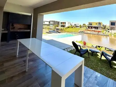 Casa en Venta en El Canal, USD 520.000
