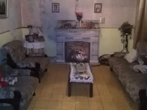 Casa en Venta con 1 cochera