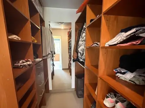 VENTA IMPORTANE CHALET ITUZAINGO NORTE