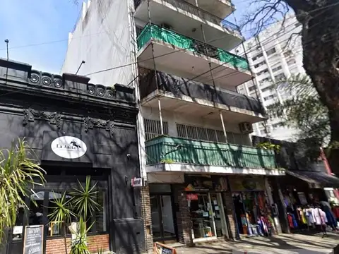 Edificio Comercial en Barrio Chino