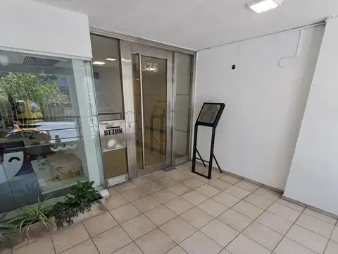 Av. Alberdi 675 bis 02-04