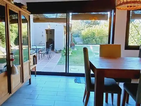 Casa en Venta con 3 cocheras