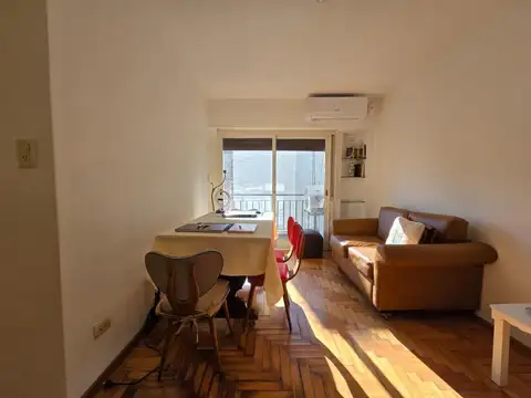 Teodoro García 2500, Piso 7