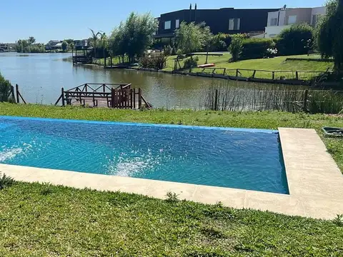 Casa a la laguna en VENTA y ALQUILER en Islas, Canton Barrio Privado