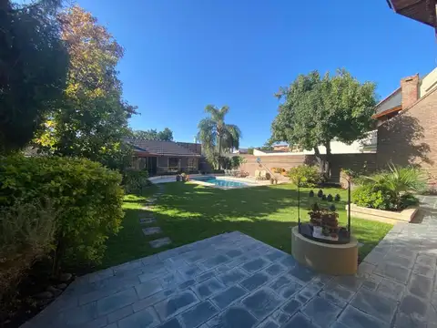 Casa en Venta en Castelar Norte, USD 580.000