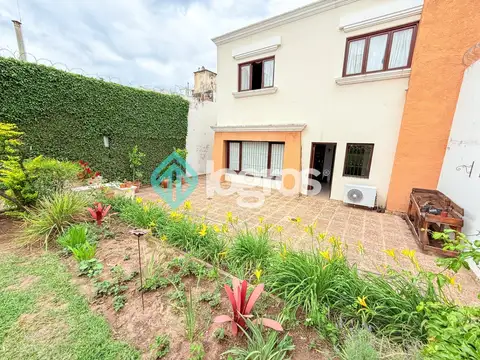 Casa 6 ambientes con 4 baños