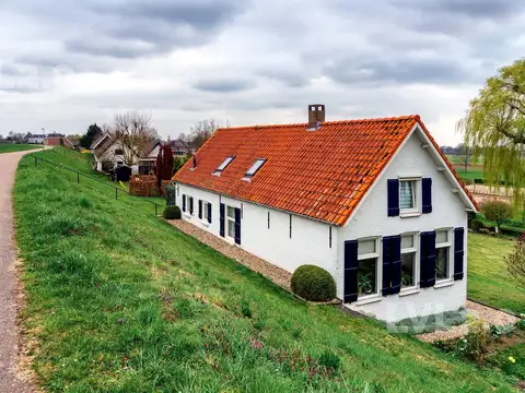 Terreno en Venta en Abasto, USD 850