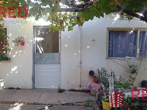 Casa 7 ambientes con 1 baño