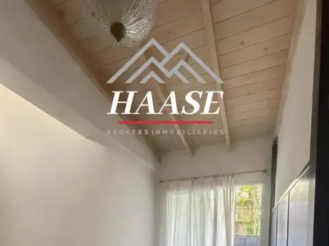 Casa 5 ambientes con 4 baños