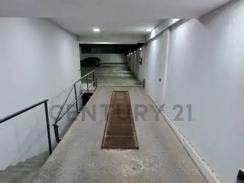 Cochera descubierta en Barrio La Loma, La Plata