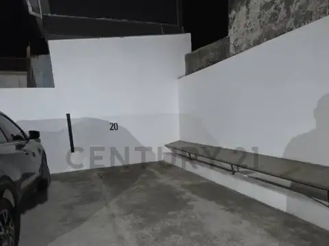 18 e/ 41 y 42 100, Piso 477