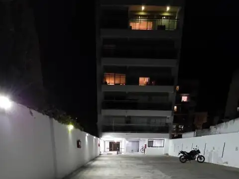 Cochera descubierta en Barrio La Loma, La Plata