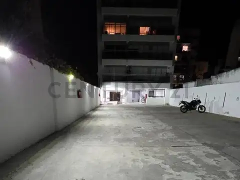 18 e/ 41 y 42 100, Piso 0