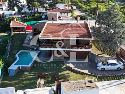 Casa en Venta con 1 cochera