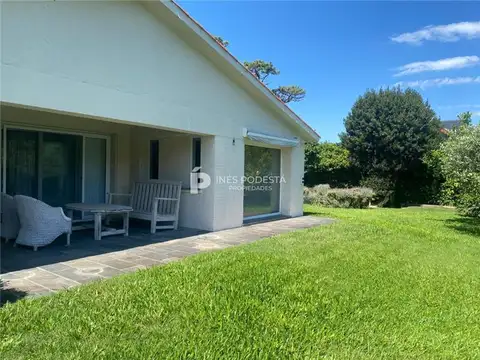 Casa en Alquiler de 4 dormitorios