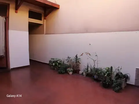 Depto Tipo Casa 12 ambientes con 2 baños