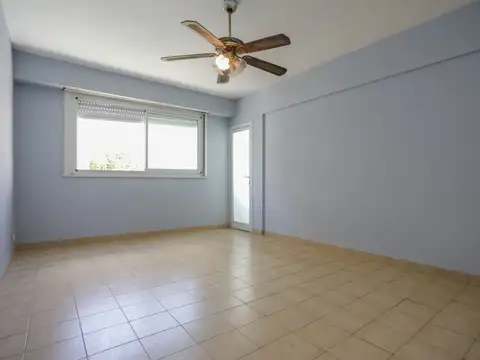 VENTA DEPARTAMENTO 3 AMBIENTES FLORESTA SEMIPISO