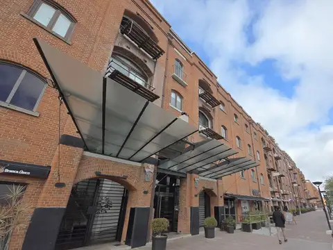 Avenida Alicia Moreau De Justo 700
