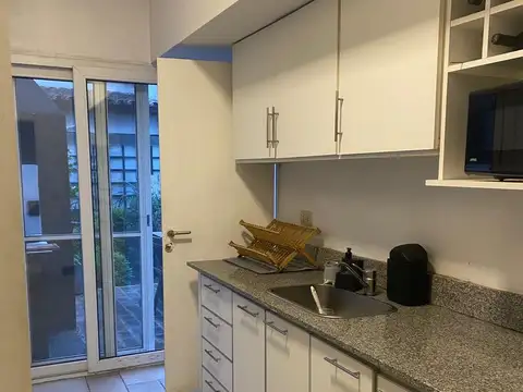 Casa en Alquiler Temporal en Santa Barbara, USD 4.800