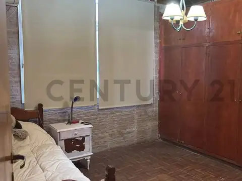 CASA ESQUINA A LA VENTA