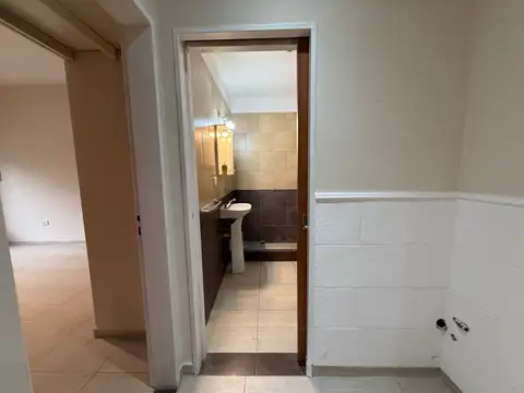 Depto Tipo Casa en Alquiler en Ituzaingo, $ 600.000