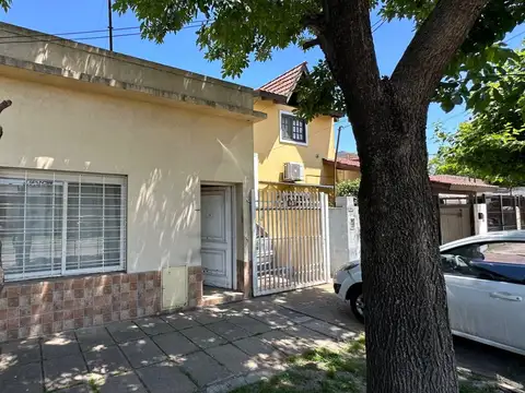 Casa PH en venta en Castelar Sur