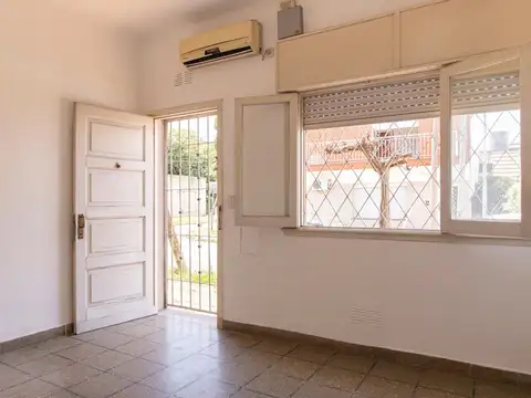 Depto Tipo Casa en Alquiler de 3 ambientes