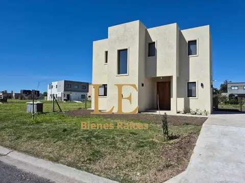 Casa en Venta en Pilar Del Este, USD 199.000