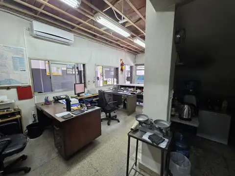 Galpon en Alquiler 35  mts Fondo