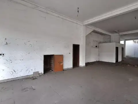 Local en Venta 47 años
