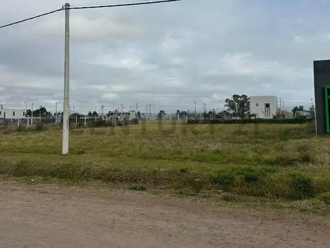 LOTE EN VENTA 13 ENTRE 661 Y 662