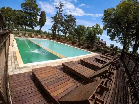 La Victoria Golf & Country Club