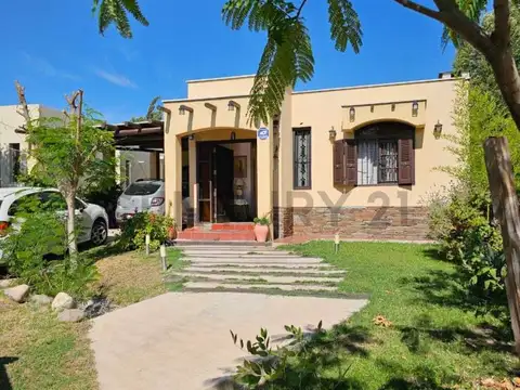 CENTURY 21 LOPEZ VENDE CASA EN VILLA NUEVA GUAYMALLEN