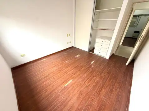 Avellaneda 1000, Piso 1