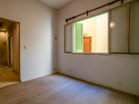 Depto Tipo Casa en Venta en Caballito, USD 120.000