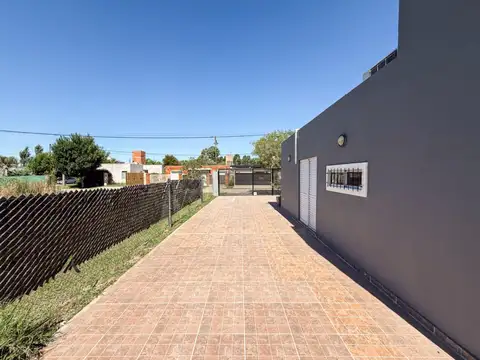 Casa 4 ambientes con 1 baño