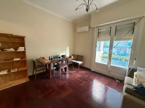 DEPARTAMENTO 3 AMBIENTES AL FRENTE CON BALCON CORRIDO