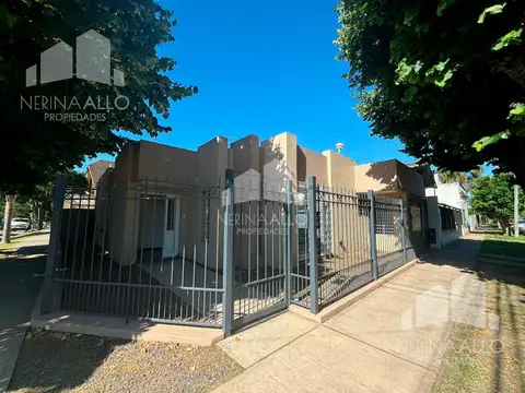 VENTA Casa  4 Amb en  Castelar Norte  RECICLADA A NUEVO  APTO CREDITO