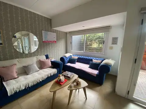 Depto Tipo Casa en Venta 26 años