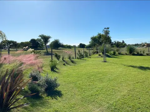 Casa en Alquiler en Medal Country club, USD 1.700