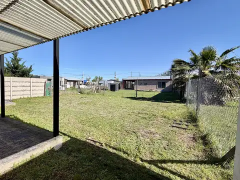 Casa 4 ambientes con 1 baño