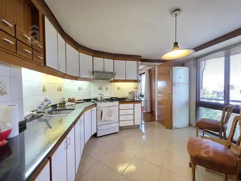 Departamento en Villa Ballester - Venta - Cuatro Ambientes - Cochera y Baulera - SUM.