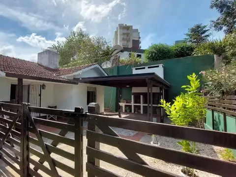 Paseo 136 e/ Avenida 2 y 3