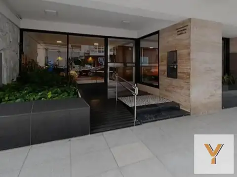 Avenida Jorge Newbery e/ Zapata y Ciudad de la Paz