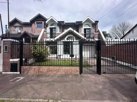 Casa 5 ambientes en venta