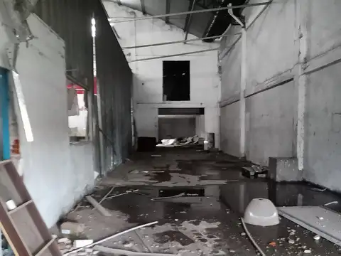 Galpon en Venta 44,75  mts Fondo