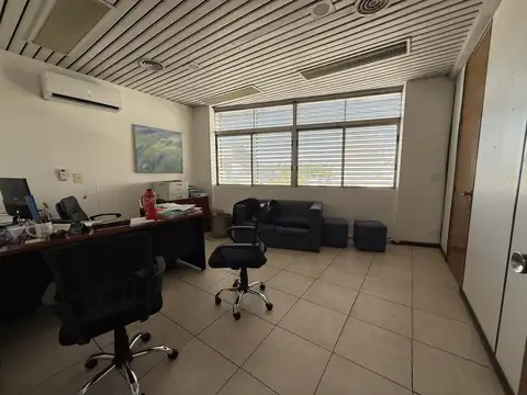 Oficina en Venta 25 años