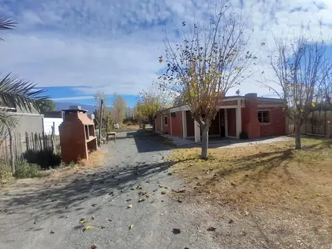 VENTA DE 2 CASAS EN UN MISMO TERRENO. POCITO
