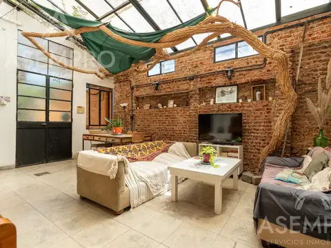 Depto Tipo Casa en Venta de 5 ambientes