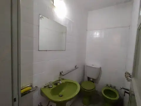 Depto Tipo Casa en Venta 56 años